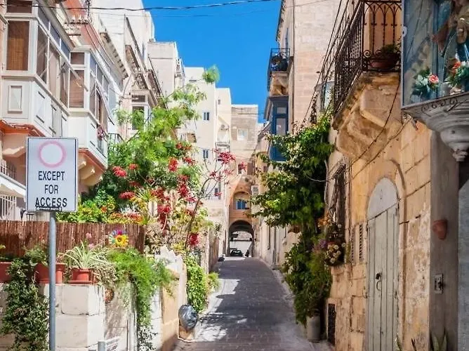Lovely 1br In Sliema's Prime Location By 360 Estates 슬리에마
